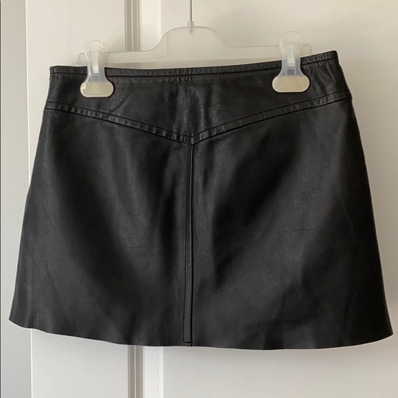 BCBG leather mini skirt - Picture 7 of 8